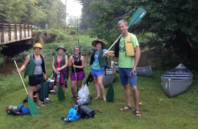 Pictured left to right: Cecelia Lapp Stoltzfus, Amber Mosley, Naomi Gross, Laura Mason and David Pauls, all upperclassmen at Goshen College.